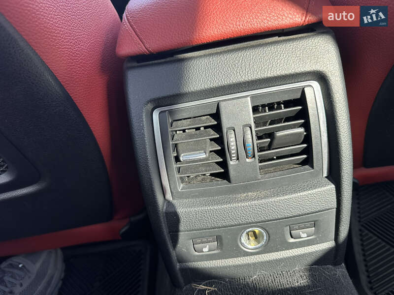 Седан BMW 3 Series 2017 в Києві