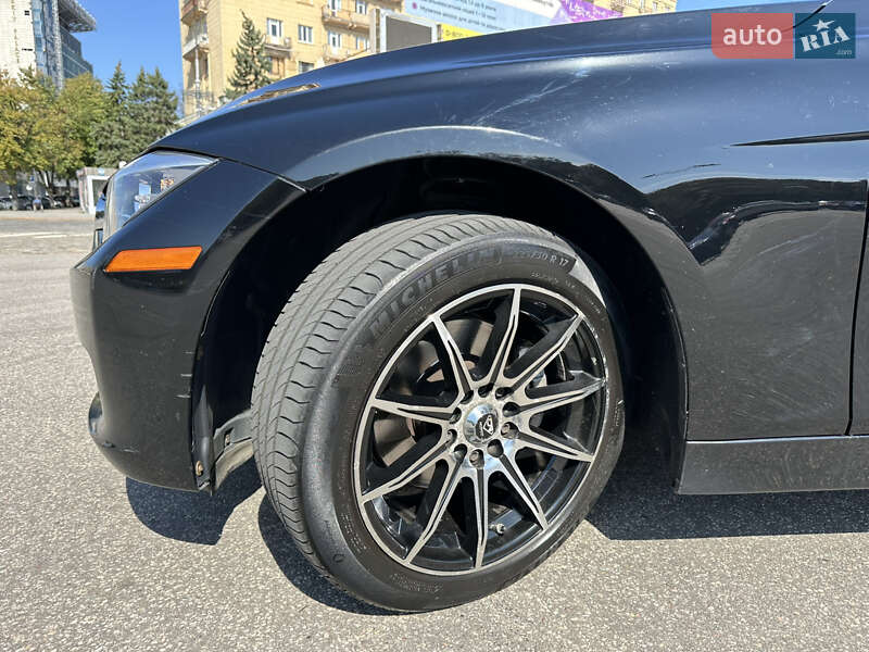 Седан BMW 3 Series 2012 в Харькове