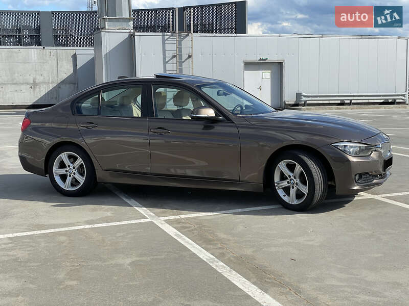 Седан BMW 3 Series 2014 в Киеве