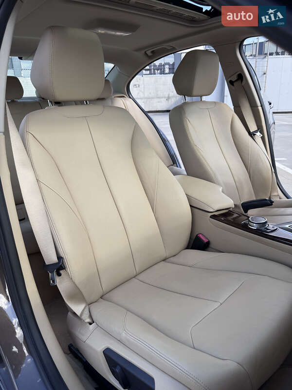 Седан BMW 3 Series 2014 в Киеве
