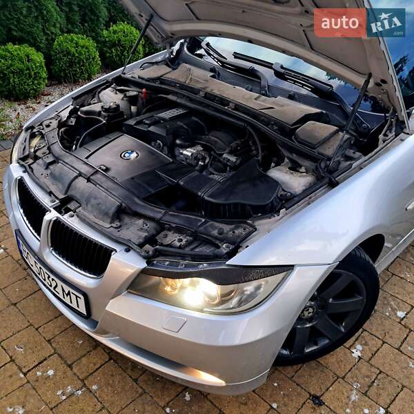 Седан BMW 3 Series 2007 в Львові