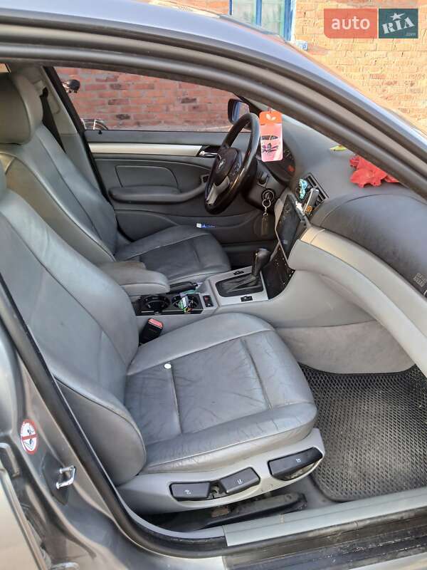 Седан BMW 3 Series 2003 в Коростене