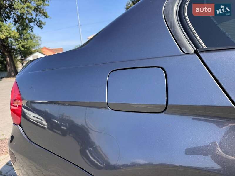 Седан BMW 3 Series 2008 в Ужгороді