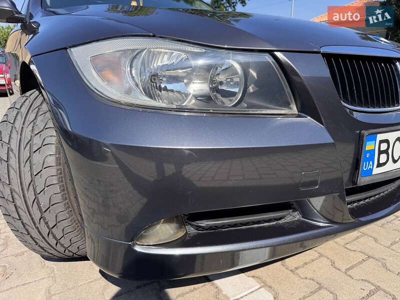 Седан BMW 3 Series 2008 в Ужгороді