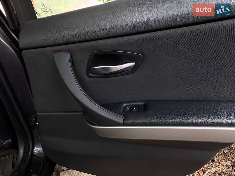 Седан BMW 3 Series 2008 в Ужгороді