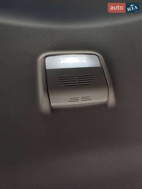 Седан BMW 3 Series 2008 в Ужгороді