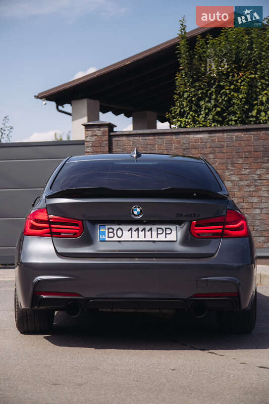 Седан BMW 3 Series 2017 в Виннице