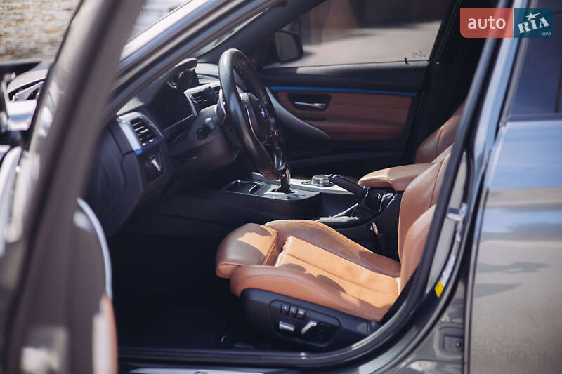 Седан BMW 3 Series 2017 в Виннице