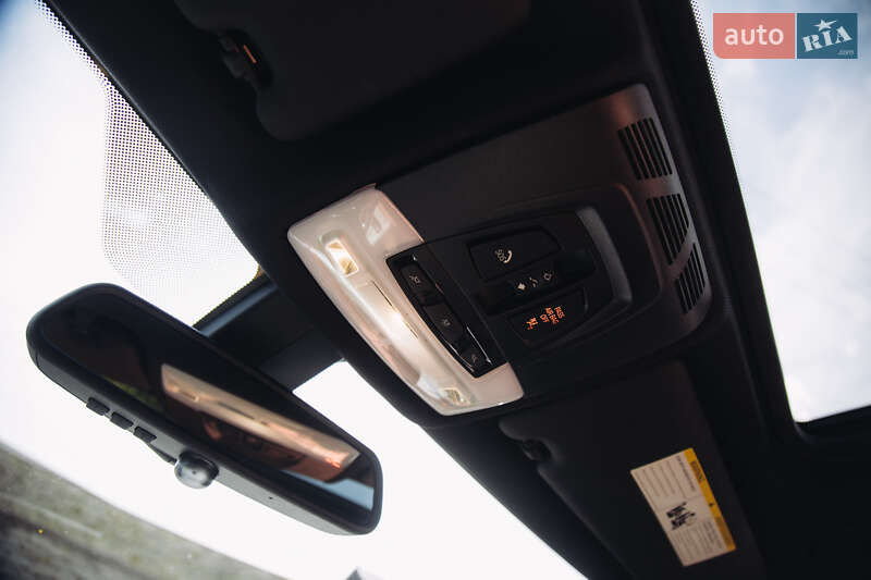 Седан BMW 3 Series 2017 в Виннице