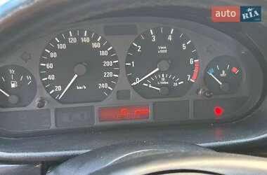 Седан BMW 3 Series 2000 в  фото 18 Седан BMW 3 Series 2000 в