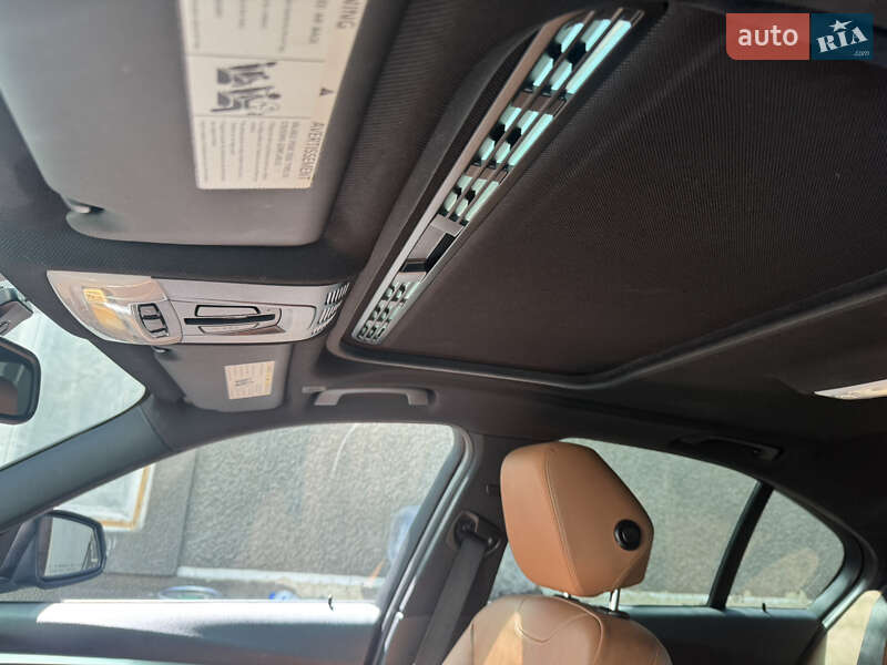 Седан BMW 3 Series 2015 в Одесі