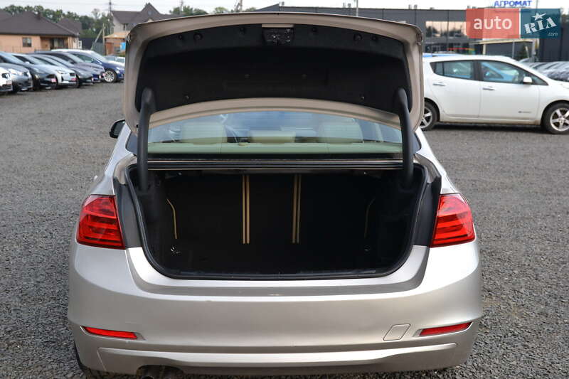 Седан BMW 3 Series 2013 в Луцьку