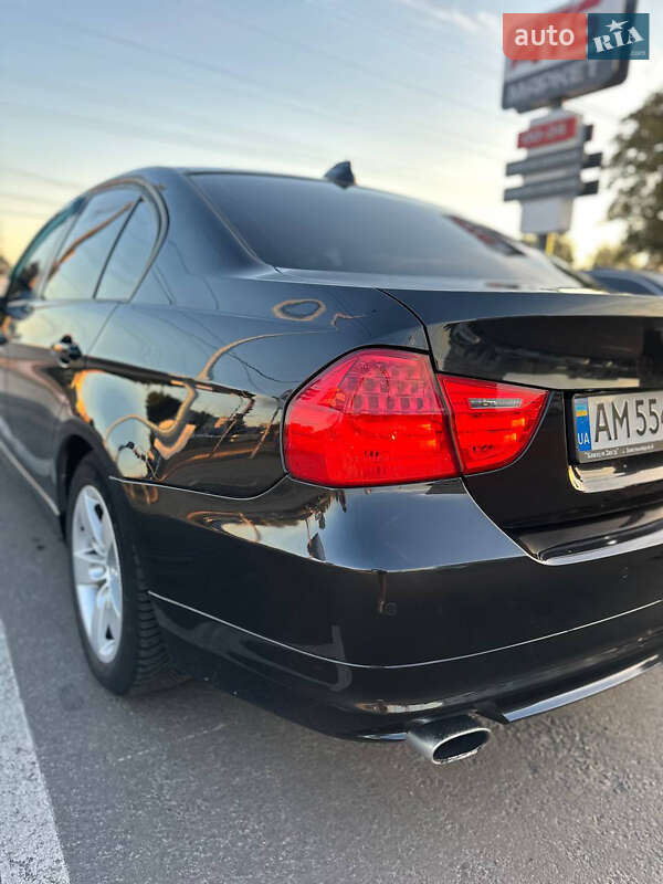 Седан BMW 3 Series 2009 в Житомире