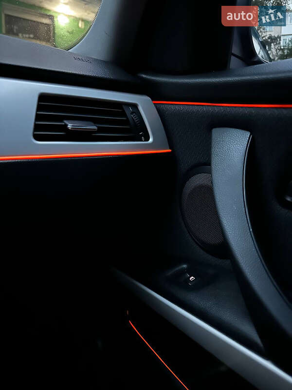 Седан BMW 3 Series 2009 в Житомире