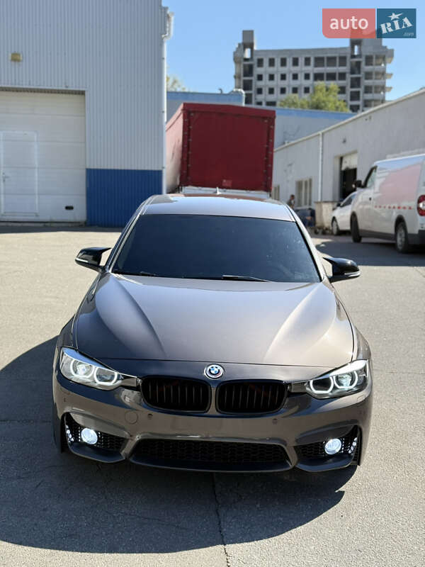 Универсал BMW 3 Series 2015 в Киеве