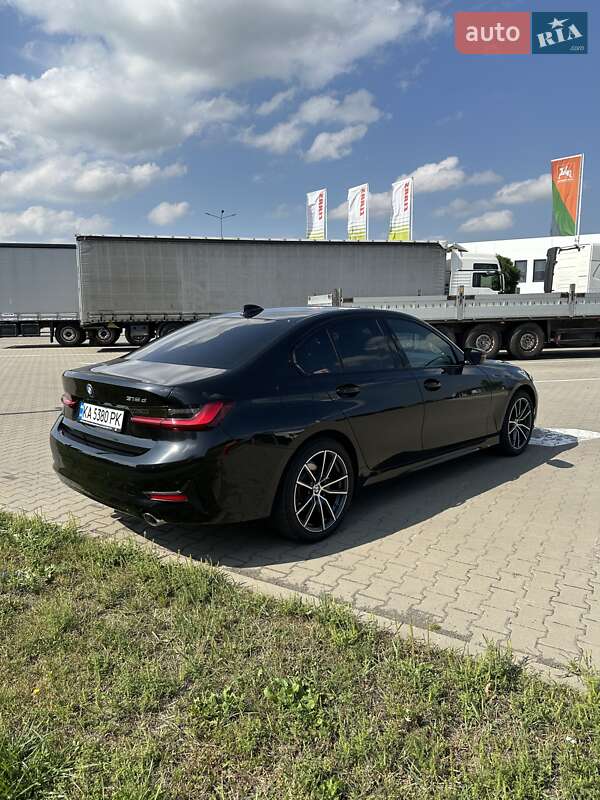 Седан BMW 3 Series 2022 в Києві