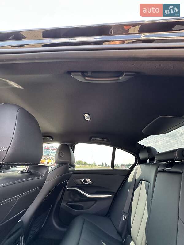 Седан BMW 3 Series 2022 в Києві