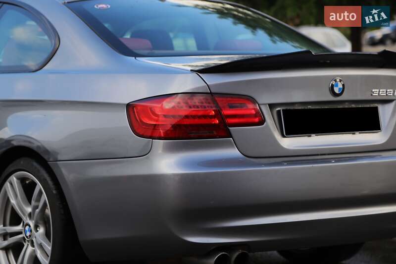 Купе BMW 3 Series 2010 в Киеве