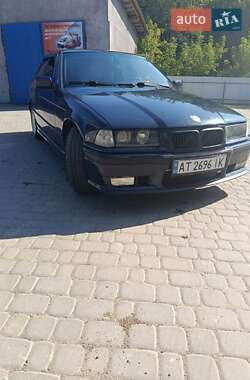 Седан BMW 3 Series 1993 в Коломые