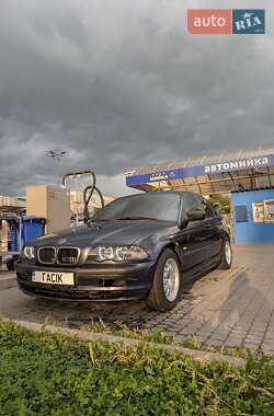 Седан BMW 3 Series 2001 в Львове