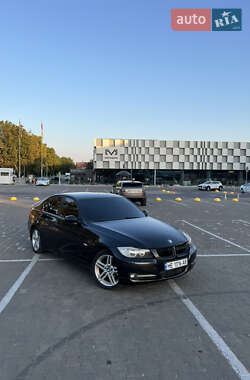 Седан BMW 3 Series 2006 в Одессе