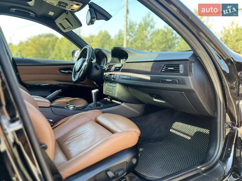 Універсал BMW 3 Series 2011 в Золочеві