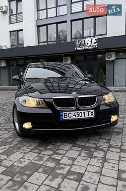 Седан BMW 3 Series 2007 в Новояворовске