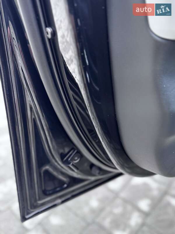 Седан BMW 3 Series 2007 в Новояворовске