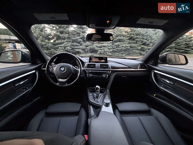 Седан BMW 3 Series 2017 в Харкові
