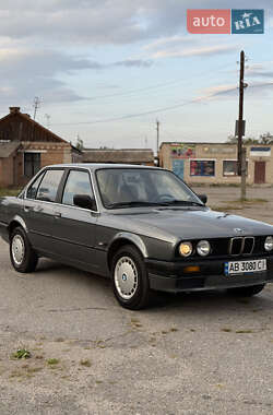 Седан BMW 3 Series 1990 в Казатине