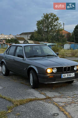 Седан BMW 3 Series 1990 в 