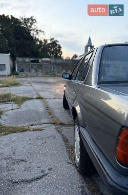 Седан BMW 3 Series 1990 в 