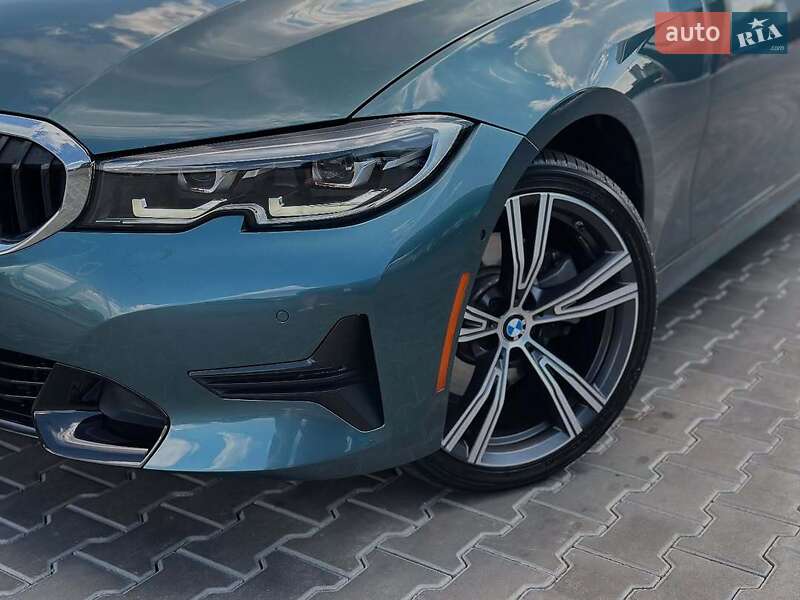 Седан BMW 3 Series 2019 в Дніпрі