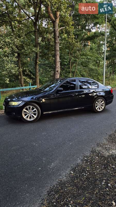 Седан BMW 3 Series 2010 в Києві