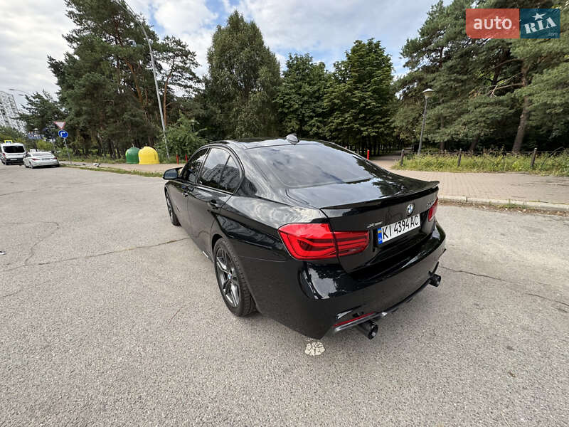 Седан BMW 3 Series 2018 в Киеве