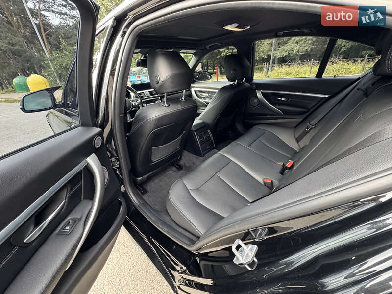 Седан BMW 3 Series 2018 в Киеве