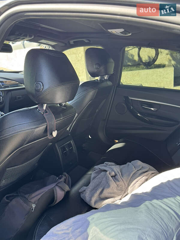 Седан BMW 3 Series 2017 в Києві