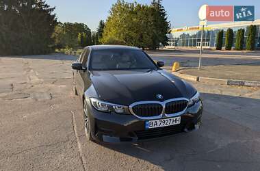 Седан BMW 3 Series 2022 в Кропивницком
