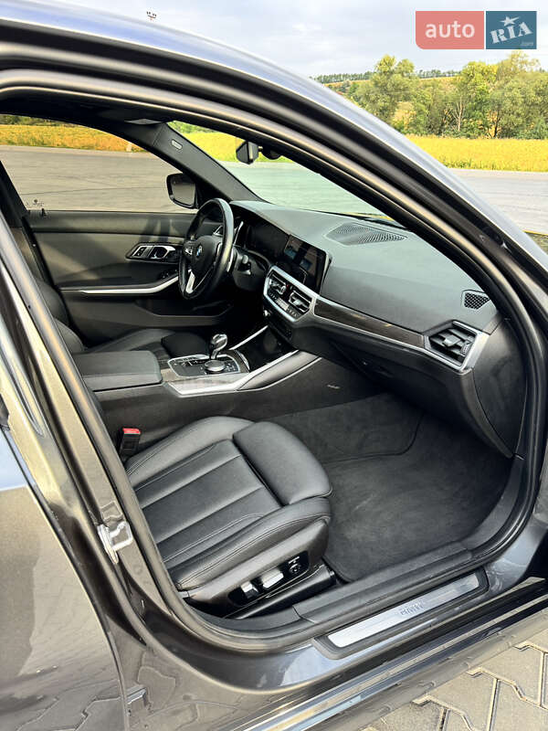 Седан BMW 3 Series 2019 в Черновцах