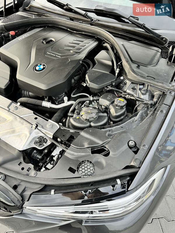 Седан BMW 3 Series 2019 в Черновцах