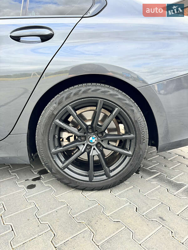 Седан BMW 3 Series 2019 в Черновцах