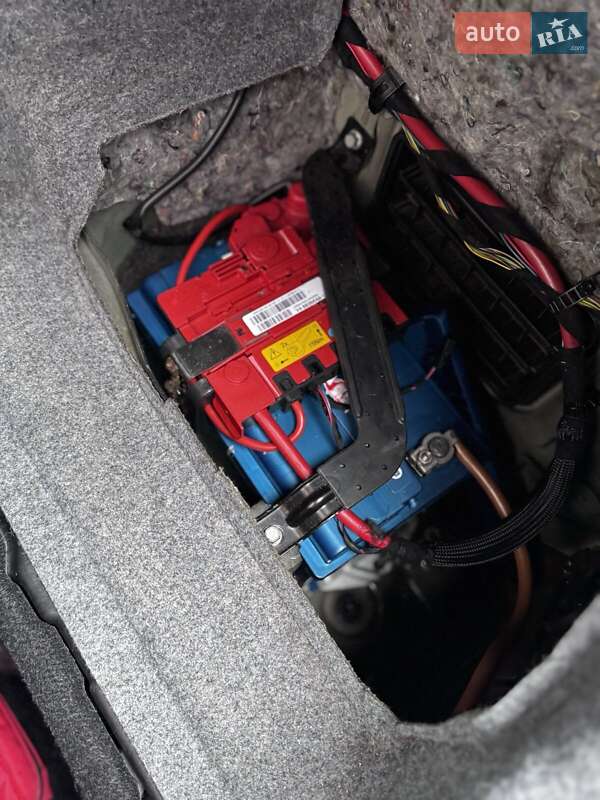 Седан BMW 3 Series 2007 в Новояворовске