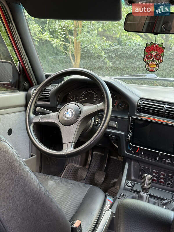 Седан BMW 3 Series 1986 в Киеве