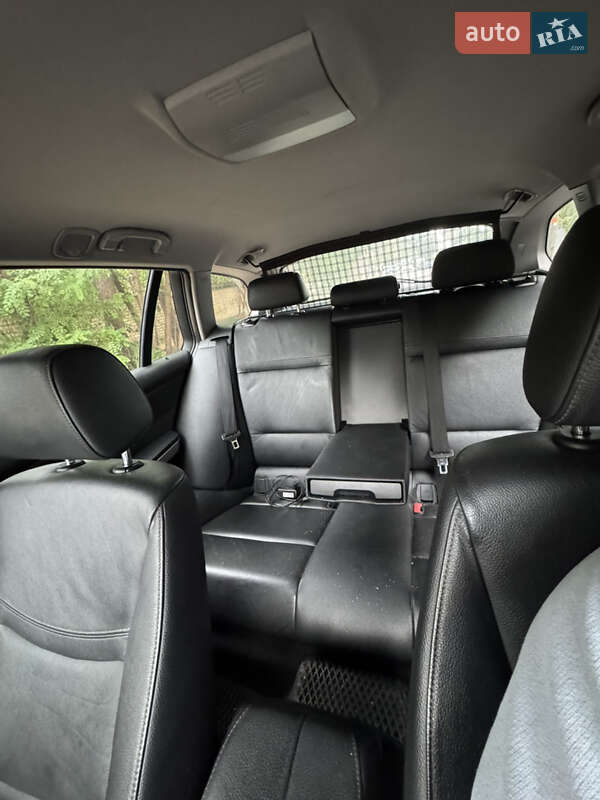 Универсал BMW 3 Series 2010 в Киеве