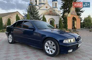 Седан BMW 3 Series 1993 в Лысянке