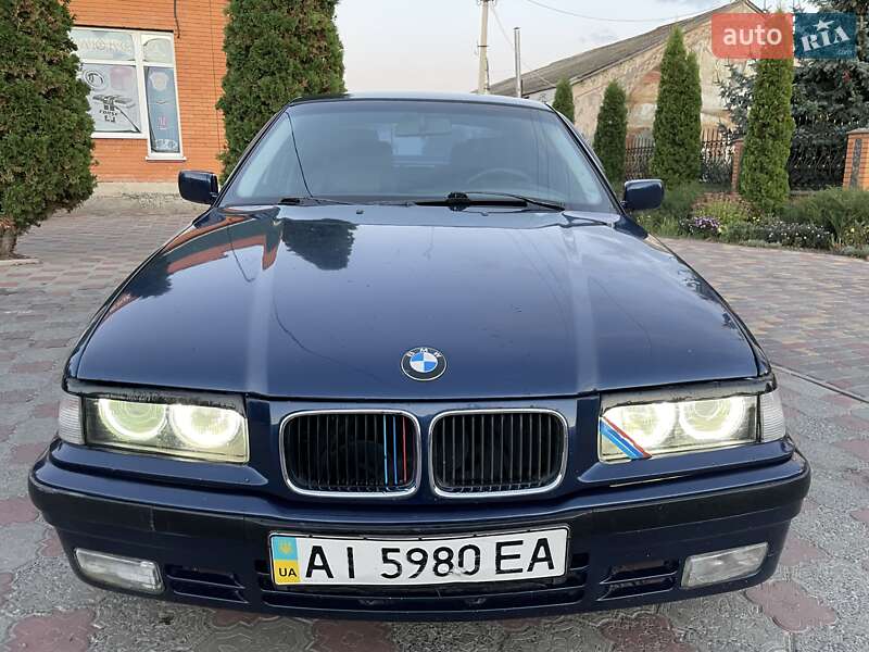 Седан BMW 3 Series 1993 в Лысянке фото 13 Седан BMW 3 Series 1993 в Лысянке