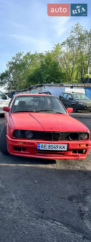 AUTO.RIA – Купить Красные авто БМВ 3 Серия E30 - продажа BMW 3