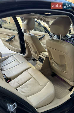 Седан BMW 3 Series 2013 в 