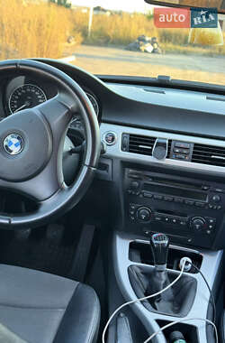 Универсал BMW 3 Series 2005 в  фото 6 Универсал BMW 3 Series 2005 в