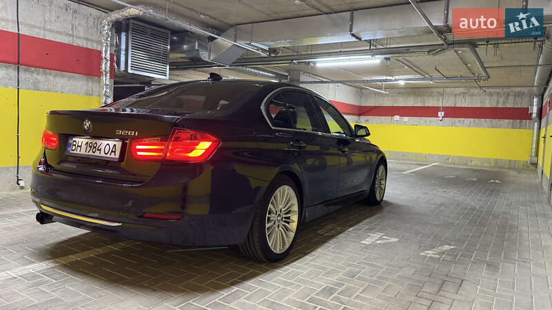 Седан BMW 3 Series 2013 в Килии фото 2 Седан BMW 3 Series 2013 в Килии